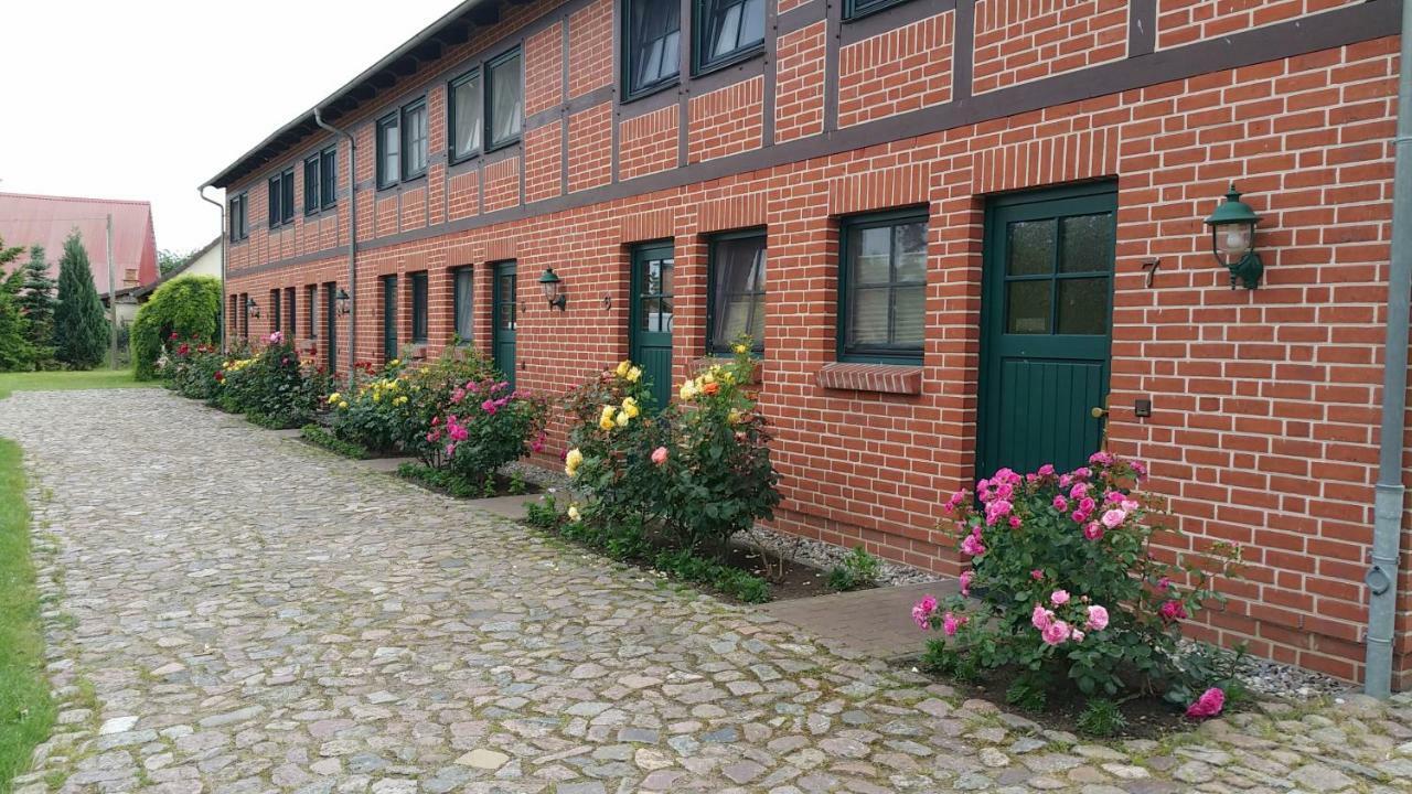 Landferienhof "Mueritzufer" Ludorf Buitenkant foto